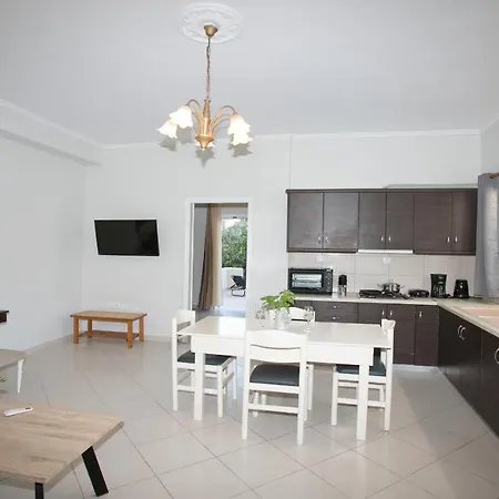 Babi'S Villa - Garden Apartment Lixouri Exterior photo