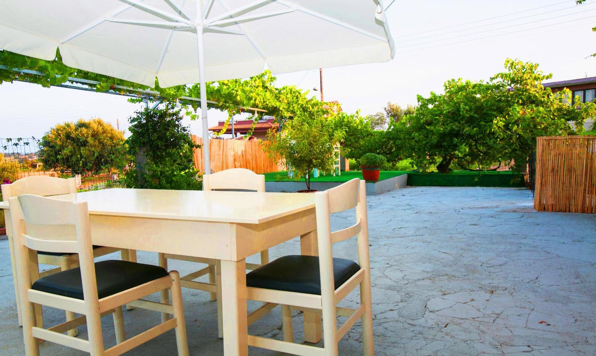 Babi's - Garden Apartment *